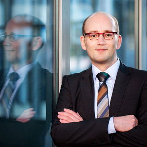 /user/pages/01.home/06._about/20151231-Portrait-AndreasZiegelmayer.jpg